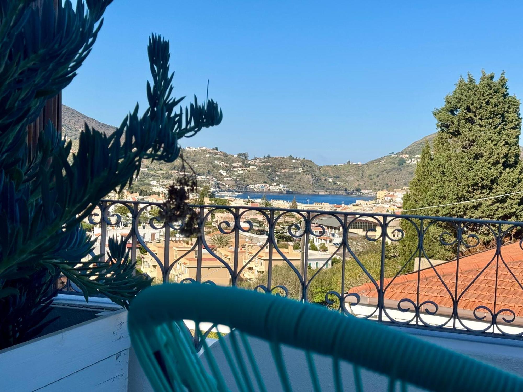 Taliaka B & B Липари Екстериор снимка